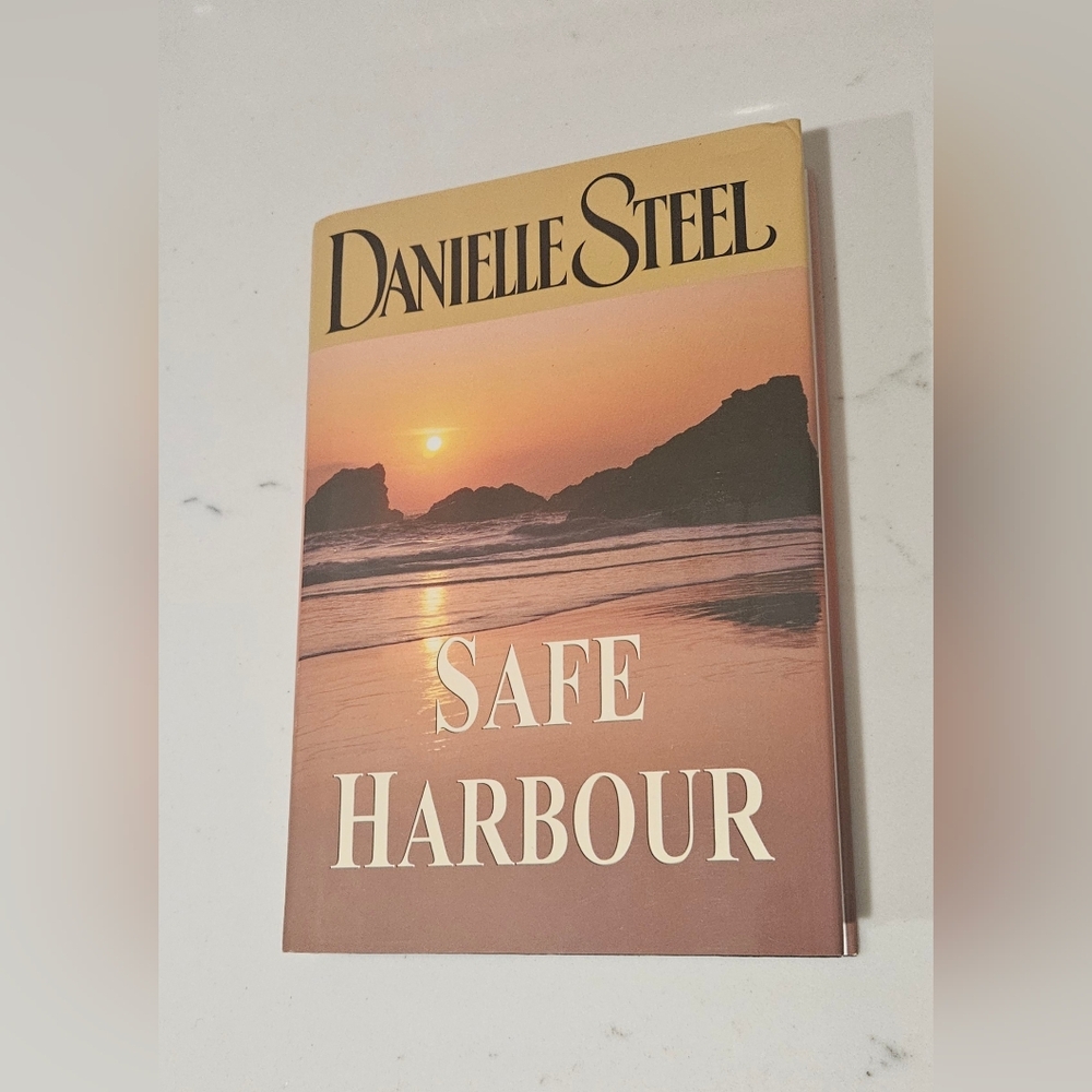 BOGO Safe Harbour Danielle Steel Hardcover Book Romance